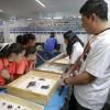 Personas visita exposición