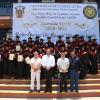 Autoridades del evento junto a graduados