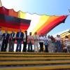 Autoridades del evento en corte de listón