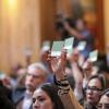Consejeros votando