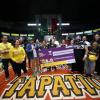 Autoridades del evento en ring de lucha libre 