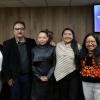 Autoridad del evento de pie en rueda de prensa