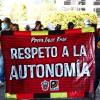 Participantes en contingente caminata por la autonomía
