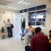 Personas en sala de espera de Clínica de Atención Psicológica